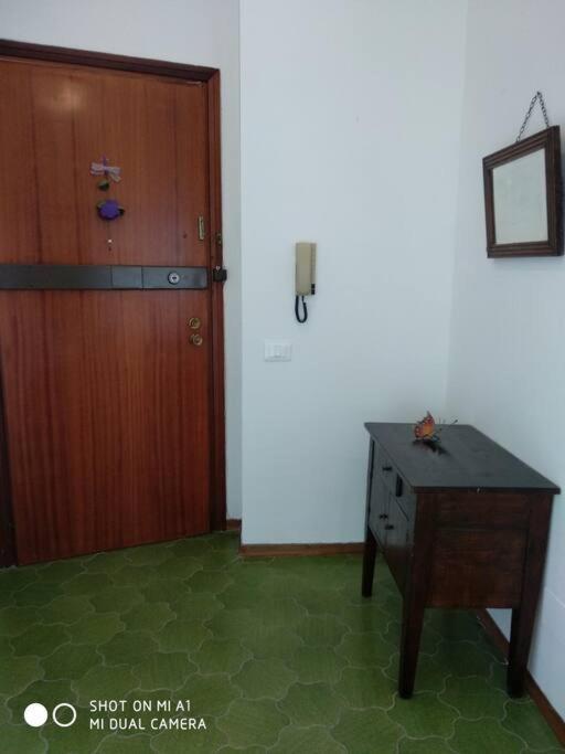 ペザロCasa Di Baiaアパートメント エクステリア 写真